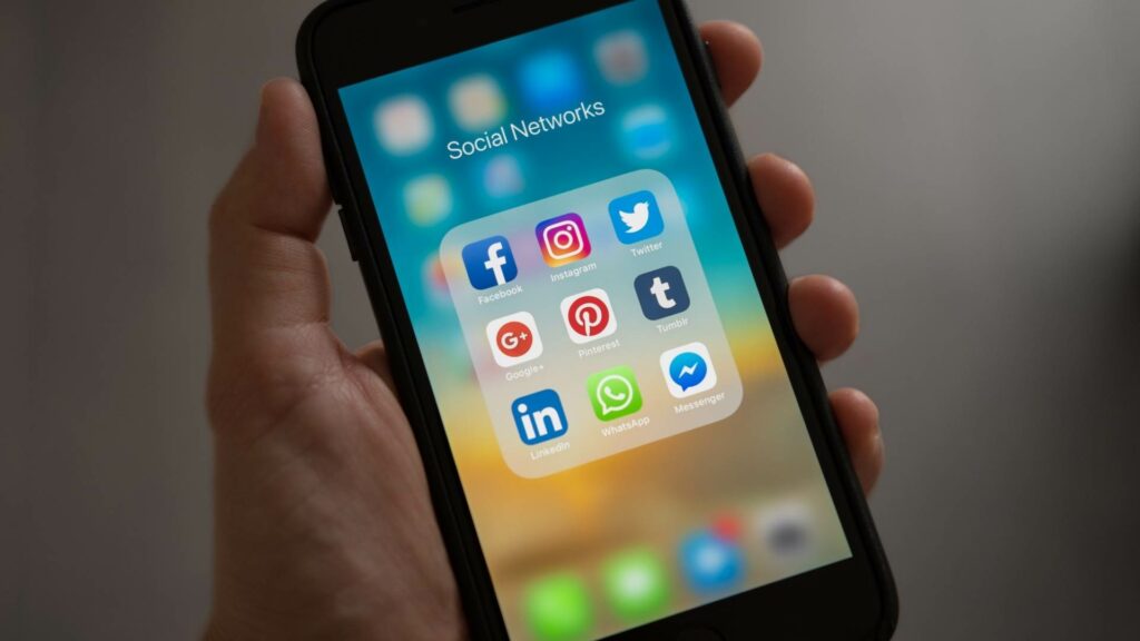 social media apps on iphone